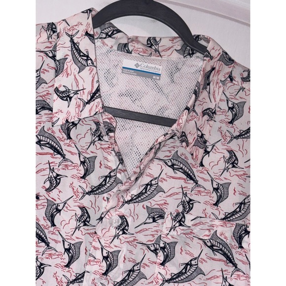 Columbia Mens Medium Fishing Shirt Short Sleeve Button Up Vented‎ Swordfish PFG - Picture 1 of 3